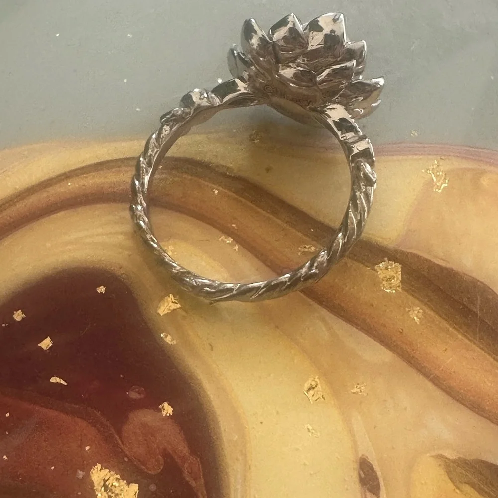 Disney x RockLove “Princess Tiana” Sterling Silver and Pearl Ring, SIZE 8 - Picture 5 of 6